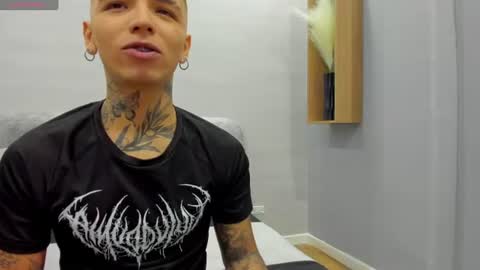 IAN CASTILLO online show from June 2026 11:11:02 AM