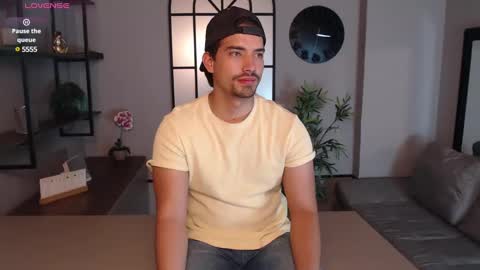 Ian Davis online show from December 2024 01:45:01 AM