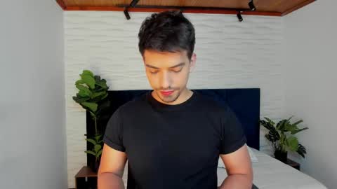 Ian Davis online show from February 2025 08:13:02 PM