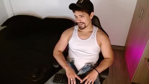 Ian Davis online show from November 2025 04:11:02 PM