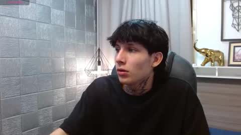 ian online show from November 2025 08:42:02 PM