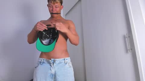 Ian Machado online show from December 2025 07:24:01 AM