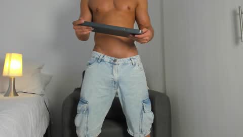 Ian Machado online show from March 2026 10:16:01 PM