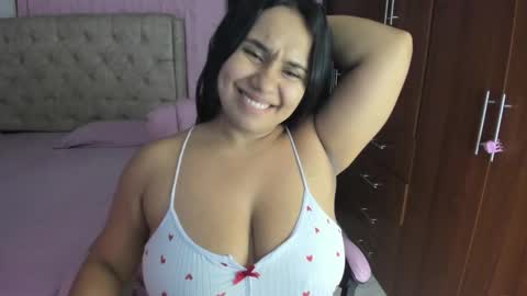 Snapshot of ibby_fay chatting on November 2025 07:13:02 PM Daniela online show from November 2025 07:13:02 PM