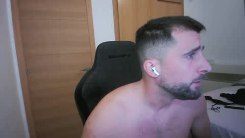 iberian_macho online show from October 2025 01:59:02 PM