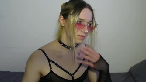 Jade online show from March 2026 03:18:01 PM