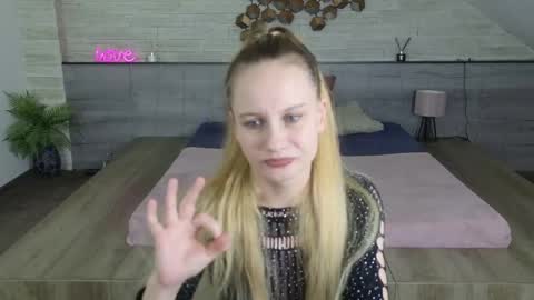 Ice Blue online show from April 2026 07:55:01 PM