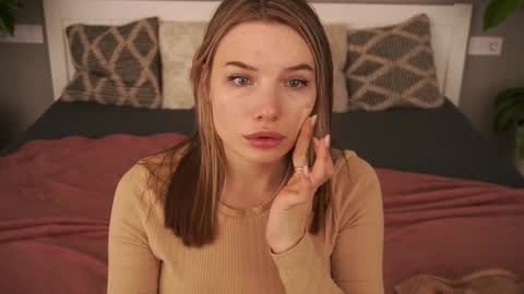 Snapshot of icedanielles chatting on December 2024 02:19:02 PM Danielle online show from December 2024 02:19:02 PM