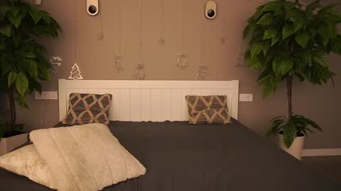 Snapshot of icedanielles chatting on December 2024 03:20:02 PM Danielle online show from December 2024 03:20:02 PM