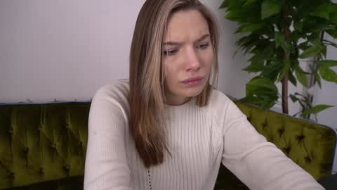 Snapshot of icedanielles chatting on January 2025 02:21:02 PM Danielle online show from January 2025 02:21:02 PM