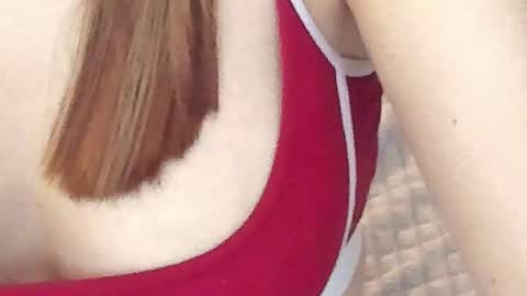 Snapshot of icedanielles chatting on October 2025 12:48:02 PM Danielle online show from October 2025 12:48:02 PM