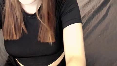 Snapshot of icedanielles chatting on October 2025 12:49:02 PM Danielle online show from October 2025 12:49:02 PM