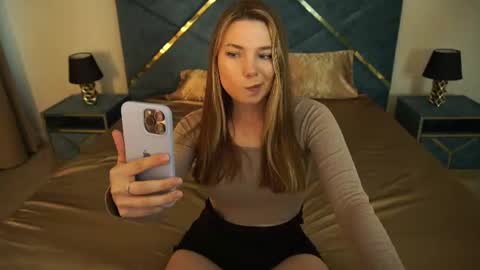Snapshot of icedanielles chatting on July 2026 05:56:01 AM Danielle online show from July 2026 05:56:01 AM