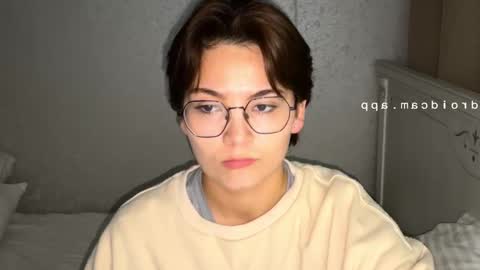 Ksenia online show from October 2025 03:46:02 PM