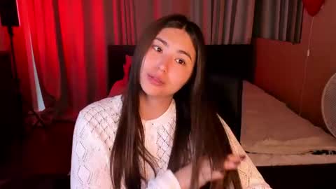 Snapshot of iceicebabe_ chatting on June 2026 02:00:01 AM Aiza online show from June 2026 02:00:01 AM