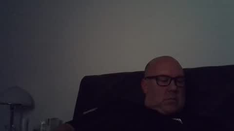 iceoli123 online show from April 2026 03:48:02 PM