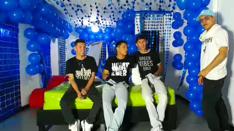 Snapshot of icevermilk chatting on December 2024 06:06:01 PM THOMAS AND DAMIAND online show from December 2024 06:06:01 PM