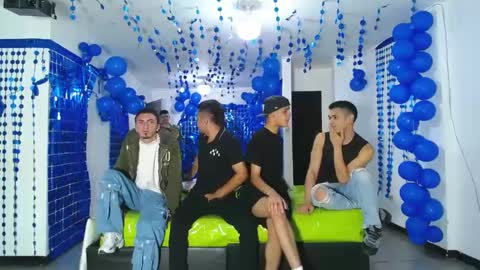 Snapshot of icevermilk chatting on December 2024 06:10:01 PM THOMAS AND DAMIAND online show from December 2024 06:10:01 PM