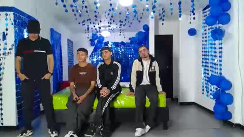 Snapshot of icevermilk chatting on December 2024 06:16:02 PM THOMAS AND DAMIAND online show from December 2024 06:16:02 PM