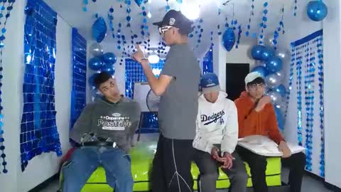 Snapshot of icevermilk chatting on January 2025 05:12:02 PM THOMAS AND DAMIAND online show from January 2025 05:12:02 PM
