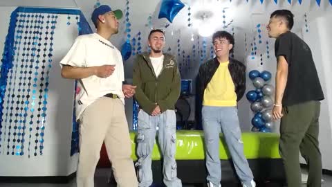 Snapshot of icevermilk chatting on February 2025 12:43:01 PM THOMAS AND DAMIAND online show from February 2025 12:43:01 PM