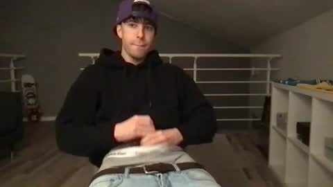 Snapshot of icyninesix chatting on January 2025 06:58:02 PM icyninesix online show from January 2025 06:58:02 PM