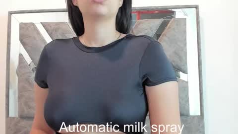 Idara Zanin online show from December 2025 11:38:02 AM