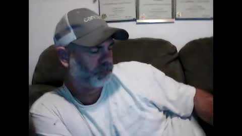 idkwhyidothis348732 online show from January 2025 01:42:02 AM