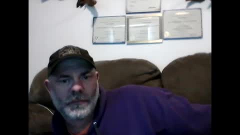 idkwhyidothis348732 online show from February 2025 08:00:01 PM