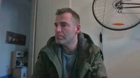 idontknowwhy1 online show from December 2024 09:14:02 AM