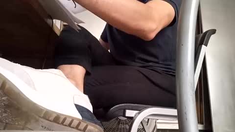 idris izan online show from October 2025 01:46:02 PM