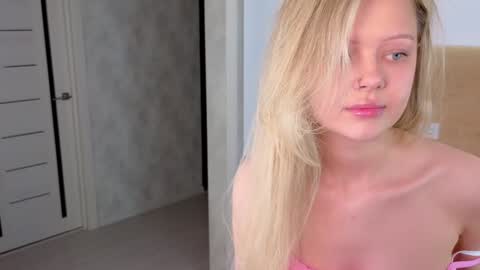 Snapshot of ifiwasyourgf chatting on December 2024 10:50:02 AM Lisa online show from December 2024 10:50:02 AM