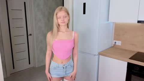 Snapshot of ifiwasyourgf chatting on January 2025 03:07:02 AM Lisa online show from January 2025 03:07:02 AM