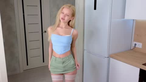 Snapshot of ifiwasyourgf chatting on January 2025 09:24:02 AM Lisa online show from January 2025 09:24:02 AM