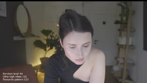 Belle online show from October 2025 11:24:01 AM