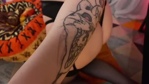 Emmy  help me reach 100 thumbs up online show from April 2026 09:37:02 PM