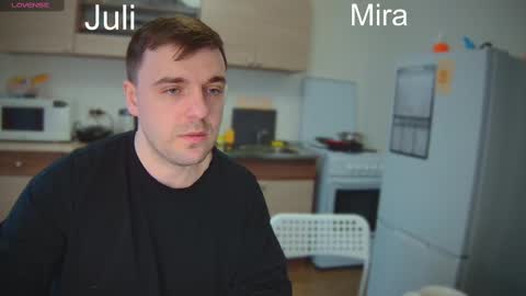 Julia and Mira online show from March 2025 01:39:01 PM