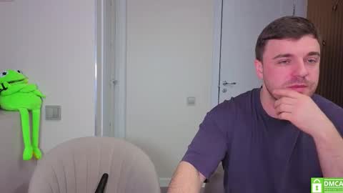 Julia and Mira online show from February 2026 08:23:02 PM