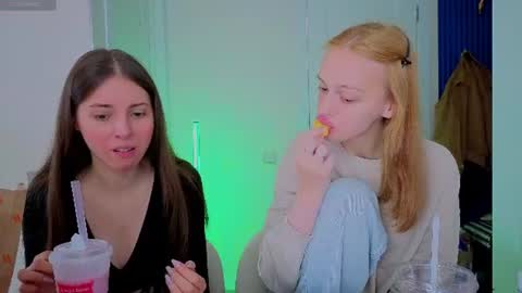 Snapshot of ihavepaws33 chatting on July 2026 10:50:02 AM Julia and Mira online show from July 2026 10:50:02 AM