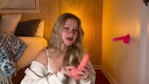 Snapshot of iheartcassie2844 chatting on December 2024 05:28:02 AM cassie online show from December 2024 05:28:02 AM