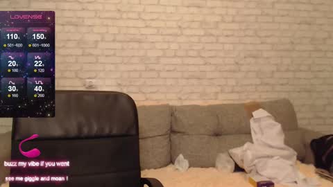 Snapshot of ilariacetoi chatting on January 2025 04:30:02 PM IlariaCetoi online show from January 2025 04:30:02 PM