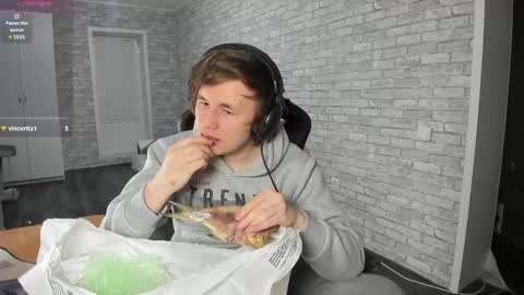 iliaskris online show from February 2025 06:48:02 PM