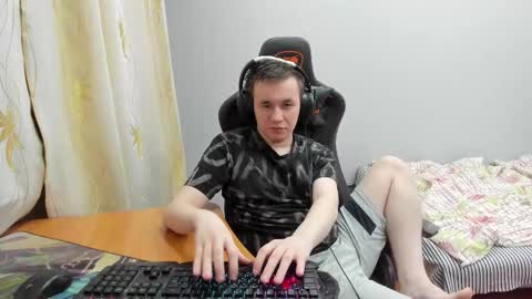 iliaskris online show from November 2025 08:41:01 PM