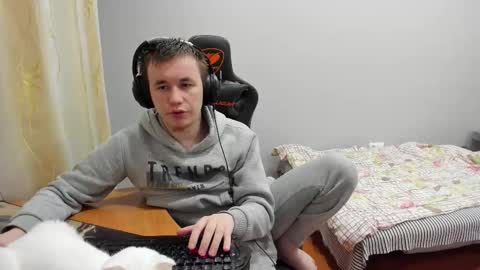 iliaskris online show from November 2025 01:37:02 PM