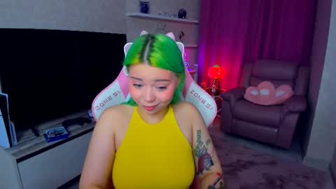 Roxy online show from September 2025 07:14:02 PM