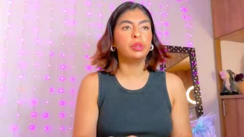 im_anna_ online show from December 2025 04:03:02 PM