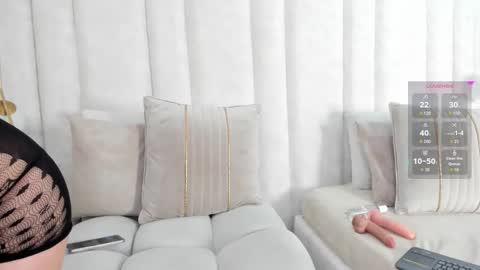 im_anniza online show from October 2025 01:29:01 PM