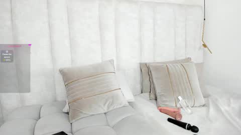 im_anniza online show from November 2025 01:00:02 PM