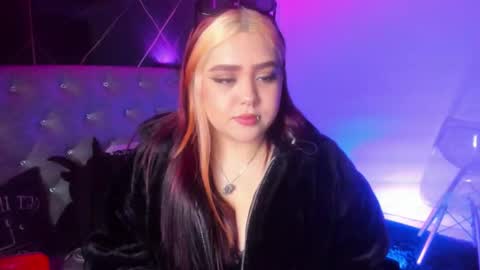 im_bunny__ online show from November 2025 11:32:02 AM