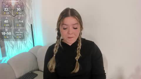 DAHLIA online show from December 2025 08:06:01 PM